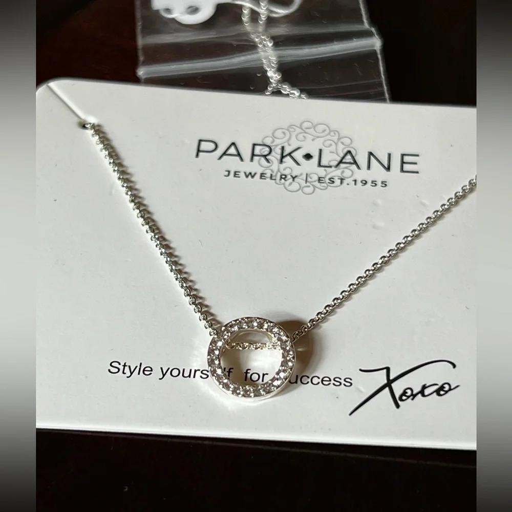 Roo Necklace- Silver - by Park Lane - Picture 5 of 6